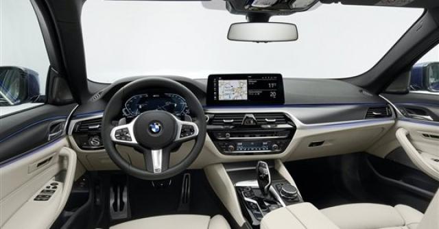 بي إم دبليو BMW 520i LCI