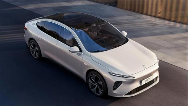 سيارة نيو ET7 الكهربائية الصينية 2022