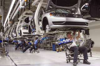 استطلاع لمعهد ”إيفو” يرصد عودة تحسن الثقة داخل قطاع صناعة السيارات في ألمانيا