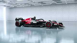 فريق ألفا روميو يزيح الستار عن سيارته الجديدة استعدادا لمنافسات فورمولا- 1
