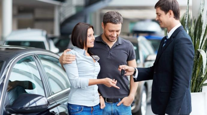 5 نصائح لمساعدتك لتوفير المال لشراء سيارة أحلامك
