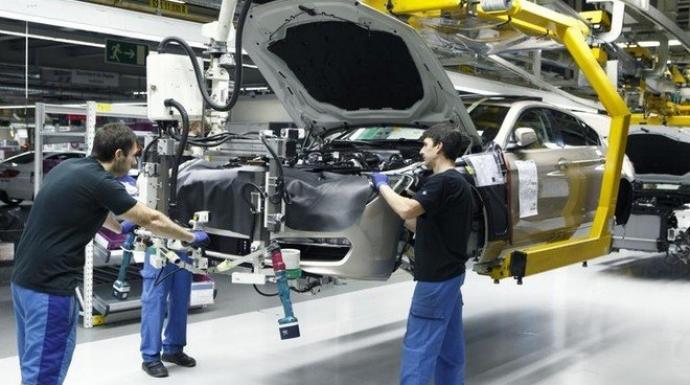 تراجع إنتاج السيارات في المملكة المتحدة خلال مارس الماضي