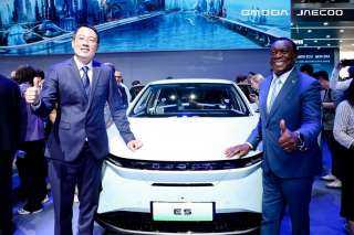 أومودا وجايكو تطلق أحدث ابتكاراتها في مجال الطاقة المتجددة لسيارات الدفع الرباعي في معرض بكين