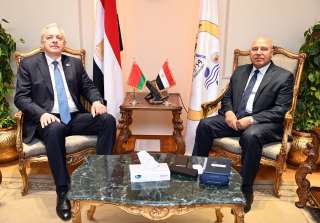 وزير الصناعة والنقل يبحث مع وفد بيلاروسيا إقامة مشروع مشترك لتصنيع الجرارات الزراعية