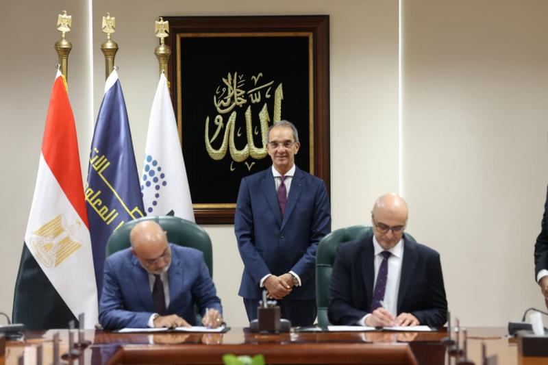 توقيع الاتفاق علي خدمه إنترنت الأشياء 