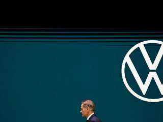 فولكسفاغن تتكبد خسارة بقيمة مليار يورو بسبب الرسوم الأميركية ومشاكل لدى بورشه