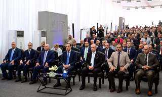 رئيس الوزراء: الحكومة المصرية بذلت جهدًا كبيرًا في ملف صناعة السيارات عبر تشجيع الشركات الوطنية والعالمية العملاقة للاستثمار في هذا القطاع المهم