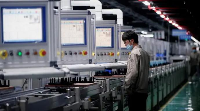 شركة بطاريات صينية تطلب من مدريد السماح بدخول ألفي عامل صيني لبناء مصنع في سرقسطة