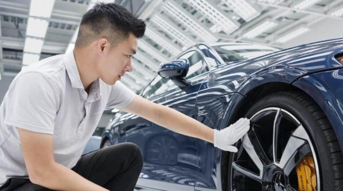 حجم إنتاج ومبيعات السيارات في الصين يتجاوز 31 مليونا في 11 شهرا