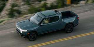 ريفيان R1T رباعية المحركات 2026.. أسرع شاحنة كهربائية في العالم