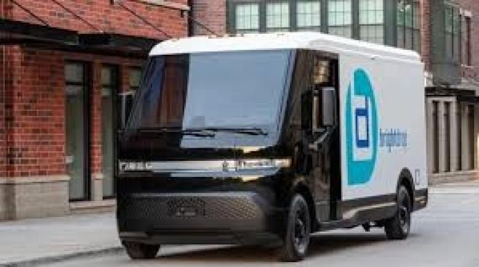 جنرال موتورز تعلن عن تحمل تكاليف بقيمة 6 مليارات دولار مع تقليص إنتاج السيارات الكهربائية