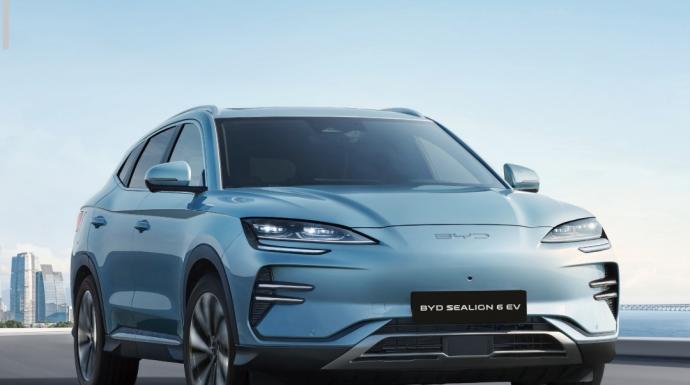 BYD تبدأ رحلتها في مصر بإطلاق Dolphin Surf وSealion 6 بخياري التنقّل الكهربائي وDM-i