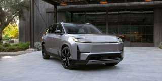 تويوتا تطرح نسخة كهربائية من سيارتها هايلاندر