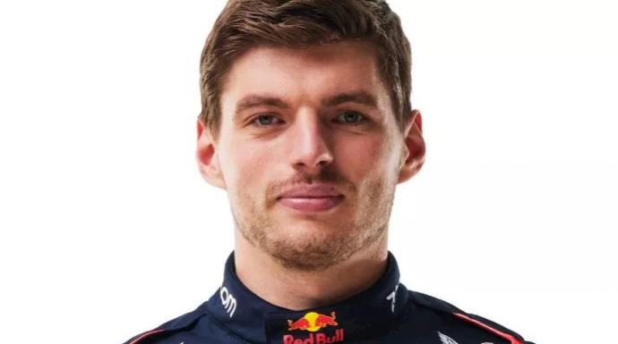 الرئيس التنفيذي لفورمولا-1 يرفض تلميحات فيرستابن بشأن اعتزاله