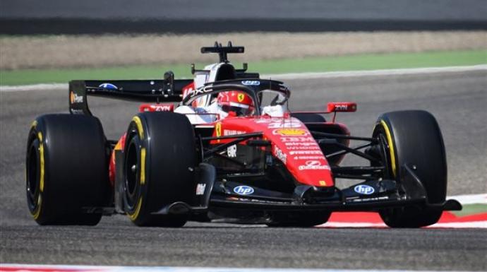 مرسيدس رابعًا وماكلارين وصيفًا.. فيراري تتألق في التجارب الشتوية