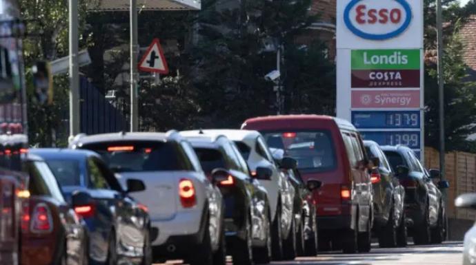 حزب ”سائقو السيارات لأنفسهم” التشيكي يفوز بمنصب وزير البيئة في الحكومة