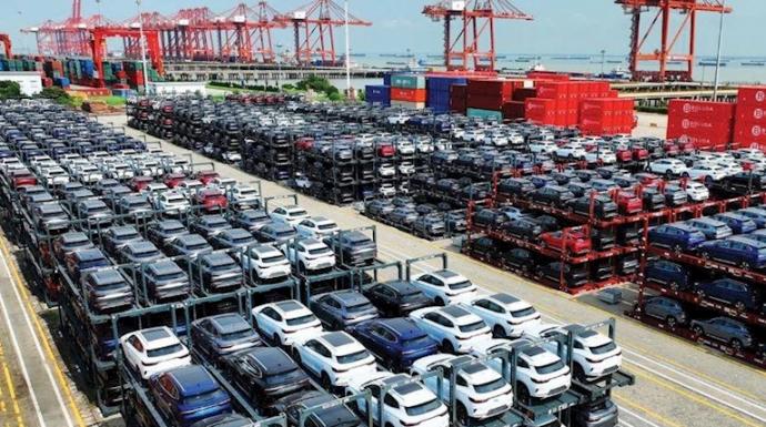 اليابان تطالب أمريكا بضمان عدم تضررها من الرسوم الجمركية الجديدة