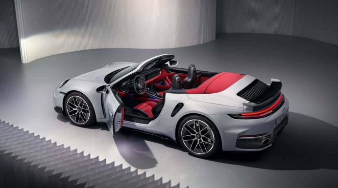 بورش 911 توربو إس 2026: سيارة هجينة فائقة الأداء تصل إلى 701 حصان