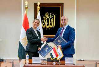 مرسيديس تحصل علي تراخيص تقديم خدمات ”إنترنت الأشياء” للسيارات في مصر