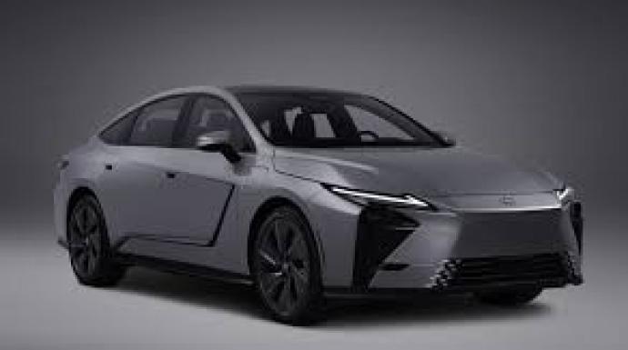 الأسواق تترقب نسخة كهربائية من السيارة لكزس آي.إس