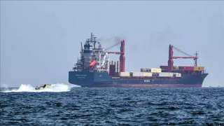 كيف تؤثر الحرب على حركة الشحن العالمية في مضيق هرمز؟