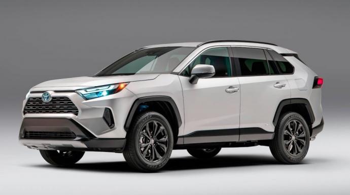 تويوتا تخفض سعر الجيل الجديد من السيارة الهجين آر.أيه.في4