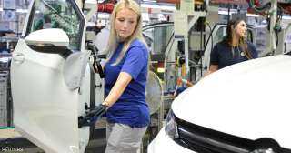 فولكسفاغن تعتزم الغاء 50 الف وظيفة وسط تراجع الأرباح