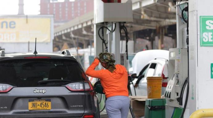 ألمانيا: أسعار الوقود تواصل ارتفاعها على خلفية الحرب الأمريكية الإسرائيلية على إيران