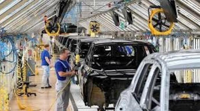 دراسة: صناعة الدفاع قد توفر فرصا لشركات توريد السيارات الألمانية المتأزمة