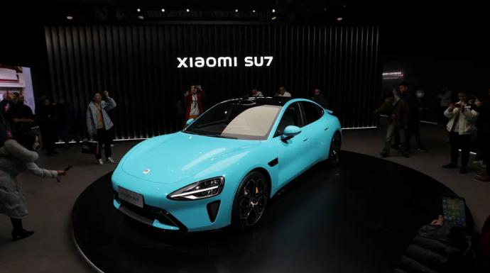 شاومي 2025: تراجع وتيرة النمو رغم التوسع في السيارات الكهربائية والذكاء الاصطناعي