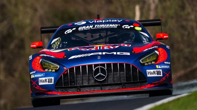 فيرستابن يفوز بسباق الأربع ساعات في حلبة نوربورجرينج الألمانية