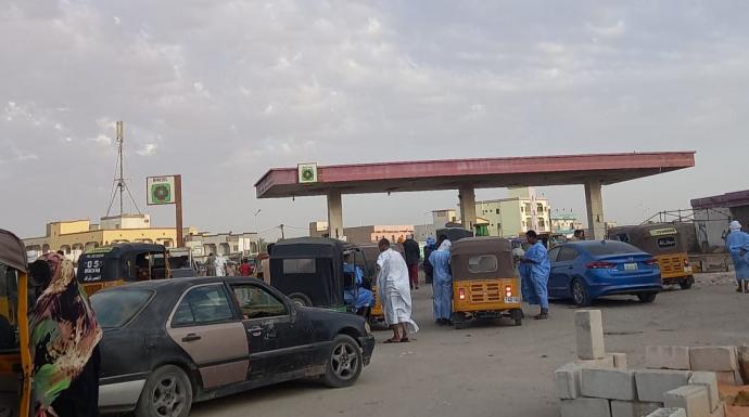 موريتانيا:محطات وقود توقف البيع بنواكشوط وسط مضاربات واحتكار