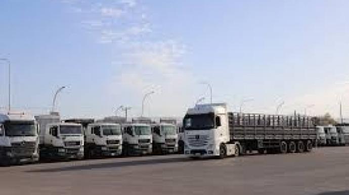 إندونيسيا تستورد 160 ألف شاحنة من الهند والصين واليابان لدعم التعاونيات