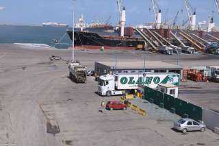 ميناء دمياط يدشن خدمة ترانزيت جديدة للشحنات عبر خط “الرورو” إلى دول الخليج