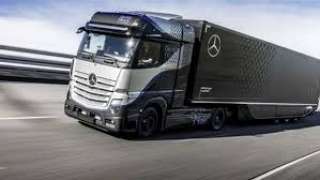 ”دايملر تراك” الألمانية للمركبات التجارية تنقل جزءا من إنتاج شاحناتها إلى التشيك