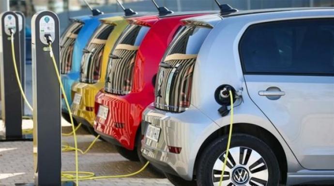 إندونيسيا تعتزم ضخ استثمارات واسعة لإنتاج وقود طائرات حيوي