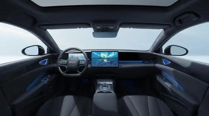 ” بي.واي.دي” الصينية للسيارات تستهدف الكفاءات من الشركات المنافسة لتعزيز حضورها في قطاع السيارات الفارهة