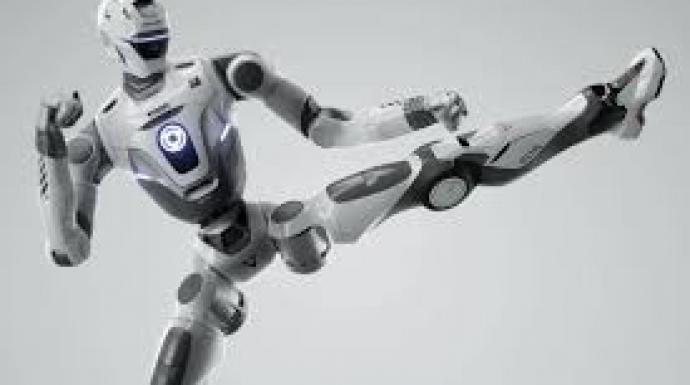 نائب رئيس ”تسلا”: مصنع شنغهاي سيقوم بدور في الإنتاج الضخم للروبوتات الشبيهة بالبشر