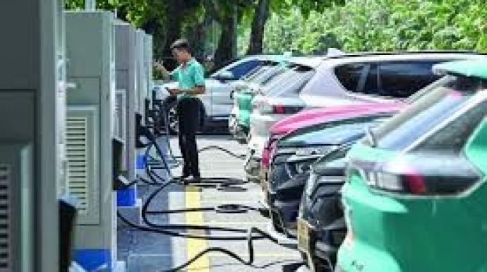 حرب الشرق الأوسط تُنعش الطلب على السيارات الكهربائية في آسيا