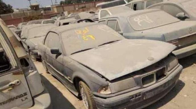 سيارات مرسيدس وبورش وبي إم دبليو في مزاد حكومي بالإسكندرية