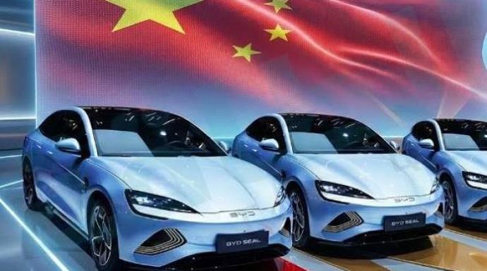 مركبات الطاقة الجديدة تستحوذ على 60% من مبيعات السيارات في الصين خلال الشهر الماضي