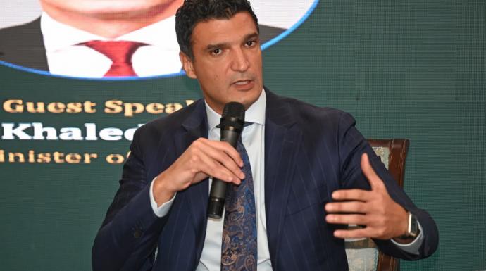 وزير الصناعة يستعرض ملامح استراتيجية الصناعة المصرية 2030 بالجمعية المصرية البريطانية