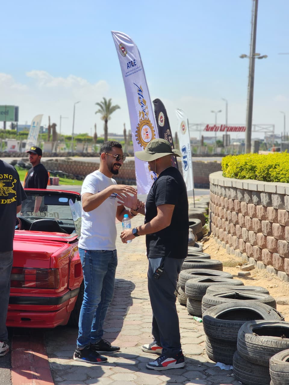 5c1bde33201e.jpg